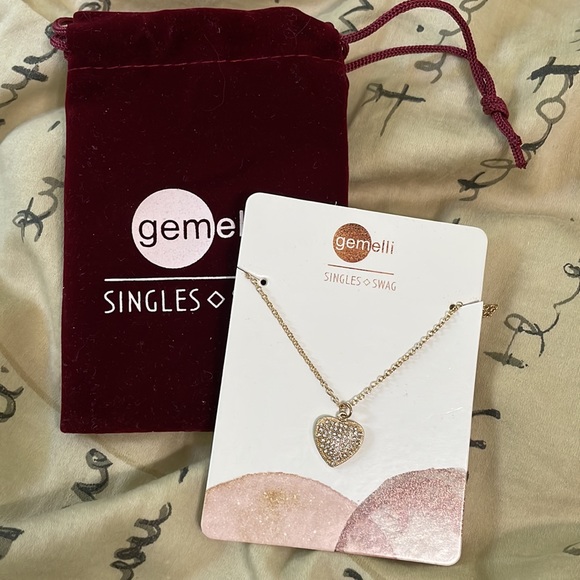 Gold plated heart necklace - Picture 3 of 4